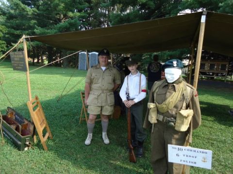 Chris Moore carried the Polish Air Force torch for the event. Luckily the PAF served in the North African desert in 1943 thus allowing the use of cotton khaki's.