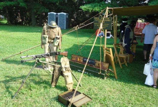 The Bren MkII is always a big hit with the kids. Behind stands a mannequin with original 5th Kresowa Division insignia.