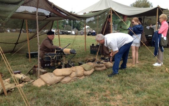 plut. Moore discusses the Vickers gun and other platoon weapons. For a demonstration of Vickers crew deployment, see our youtube instructional video here: Vickers deploy