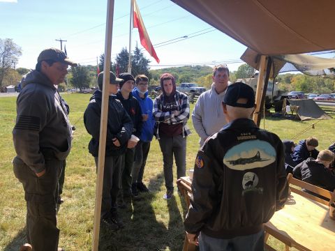 Casey discusses his truly amazing wartime experiences with the visitors. At 96, this man had more stamina and energy than us combined.